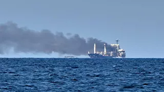 6 مسيرات تحاصر سفينة تركية بالنيران قبالة ميناء نوفوروسيسك الروسي