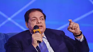 أبو العينين: المعلمين والتلاميذ بينضفوا المدارس واحنا بنحط راسنا في الرمل