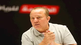 "فيفا" يهنئ شوقي غريب بتعيينه مديرا فنيا للاتحاد المصري لكرة القدم