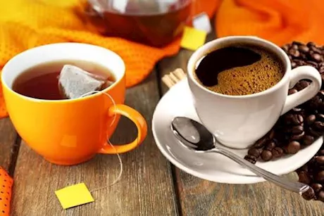 الشاي الأحمر والقهوة السوداء.. أيهما يساعد في إنقاص الوزن بشكل أسرع؟