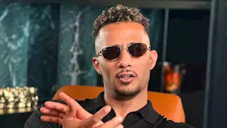 عصام الحضري وأحمد حسن يرقصان على "حبيبي أنا من غيرك"