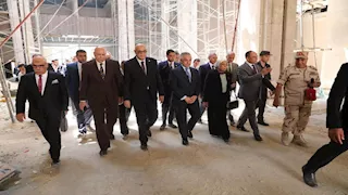 بالصور.. وزير العدل يتفقد "مدينة العدالة" ويشيد بمعدلات التنفيذ