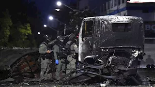 هجوم بسيارة مفخخة في كولومبيا بعد يوم من تولي الرئيس الجديد منصبه