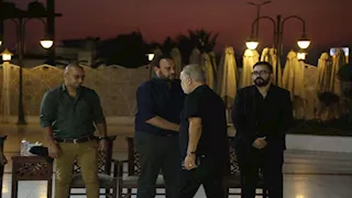 بدء عزاء الفنان محمد التاجي بمسجد الشرطة - صور