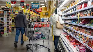 أسعار المستهلكين بأمريكا ترتفع في أغسطس.. ماذا يعني ذلك للفائدة؟