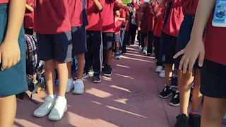 بعد تحويل الطلاب لمدارس حكومية.. استياء أولياء أمور من منشور إحدى المدارس بالجيزة 