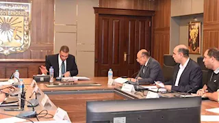 232 منزلًا لمتضرري السيول.. محافظ جنوب سيناء يتابع مشروعات الإسكان - صور