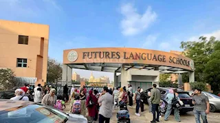 20 صورة ترصد فرحة الطلاب ووداع أولياء الأمور بالمعادي