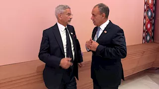 وزير الخارجية يؤكد أهمية العودة للمفاوضات بين إيران وأمريكا