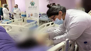 الصحة تنفذ قافلة طبية في صحة الفم والأسنان لرعاية المسنين بالمقطم