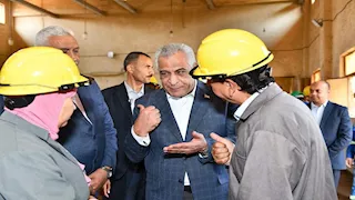 وزير الإنتاج الحربي يتابع انتظام الإنتاج بـ"أبو زعبل للكيماويات"