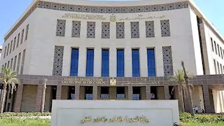 التعليم تكشف عقوبة الغياب عن المدرسة ورسوم إعادة القيد