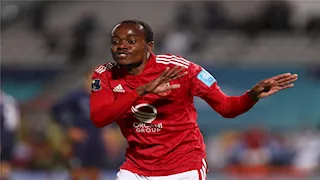 تفاصيل تحرك الزمالك لضم بيرسي تاو بعد رحيل بيزيرا