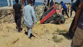 "راجعين من جمع القطن".. إصابة 10 عمال في انقلاب سيارة ربع نقل بالفيوم