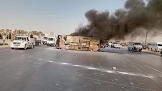 3 جثث متفحمة و11 مصابا في حادث مروع بالإسماعيلية الصحراوي 