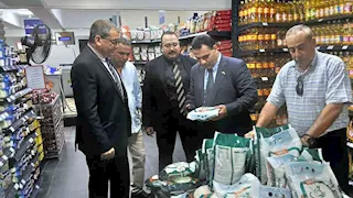 هوية تجارية موحدة.. وزير التموين يفتتح أول فرعين لـ"كاري أون" بالإسكندرية - صور