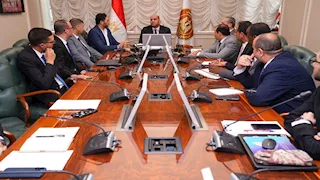 وزير العمل يستقبل شباب الجامعات لبحث تسويق خدمات الوزارة