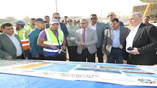 "مش هنستنى لما يخلص".. محافظ بني سويف يوجه بإعداد خطة مرورية لكوبري الشاملة