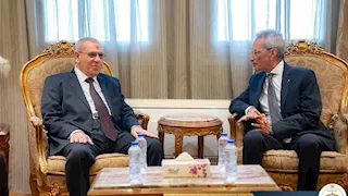 وزير شؤون المجالس النيابية يبحث مع رئيس القضاء الأعلى تطوير القوانين