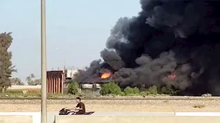  السيطرة على حريق داخل مخزن بقرية سنديون في قليوب