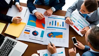 بارومتر الأعمال يكشف فجوة الأداء بين الشركات الكبيرة والصغيرة.. التضخم والطاقة أبرز الضغوط