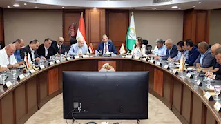 محافظ الجيزة يوجه بالتوسع في جمع القمامة وزراعة الأشجار بالمحافظة