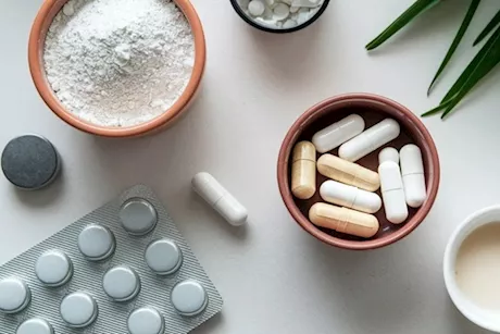 هل مكملات الكولاجين كذبة؟- خبيرة تغذية تحسم الجدل "فيديو"