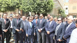 من "الجلابية" و"18 ألف جنيه" إلى التطوير.. ماذا حدث في مدارس القليوبية؟ (صور)
