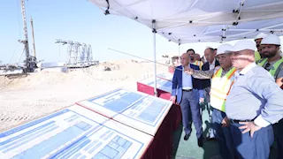 وزير النقل يتابع تنفيذ المرحلة الثانية من تطوير ميناء العريش البحري