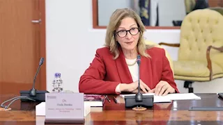 الاتصالات: تدريب 3 ملايين مصري على الذكاء الاصطناعي بالتعاون مع إنتل