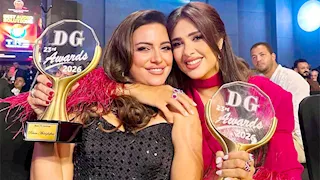 "أفضل ممثلة كوميدية".. ياسمين عبدالعزيز تحتفل بتكريمها في "ديرجست"