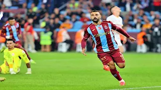 صحفي تركي: هاتريك صلاح ليلة استثنائية وأقارب أردوغان حضروا المباراة كجمهور من طرابزون