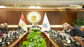 بمشاركة مجدي يعقوب.. وزير الصحة يبحث زيادة فرص زراعة الكلى وتقليل الانتظار