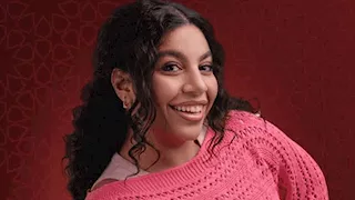  بـ"فستان أسود وتورتة".. دنيا سامي تحتفل بعيد ميلادها الـ31