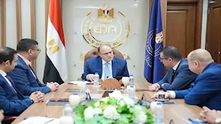 رئيس هيئة الدواء يبحث دعم الاستثمار وزيادة صادرات الدواء المصري للخارج