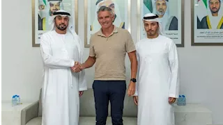 المحطة العاشرة.. كارتيرون مديرا فنيا لنادي عربي جديد رسميًا