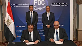 وزيرا الصناعة والاتصالات يشهدان توقيع بروتوكول تعاون بين تحديث الصناعة والشرق الأوسط لخدمات التكنولوجيا 