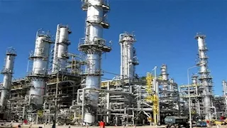 دون إصابات.. السيطرة على حريق محدود بشركة الإسكندرية للبترول