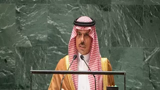 وزير الخارجية السعودي: العبور الآمن عبر الممرات المائية ليس محل تفاوض