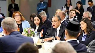 وزير الخارجية يستضيف مائدة مستديرة رفيعة المستوى حول التعافي المبكر في غزة 