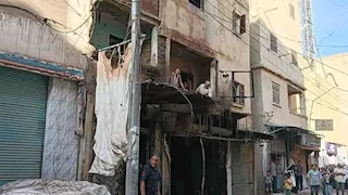 "تفحم بالكامل".. حريق هائل داخل محل موبايلات بإدفينا في البحيرة (صور)