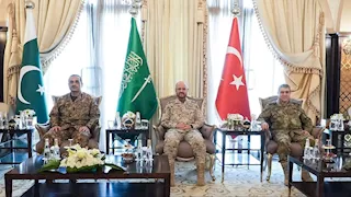 بعد اجتماع الرياض.. رؤساء أركان "اتفاق مكة" يؤكدون تفعيل التعاون الدفاعي لحماية السعودية 