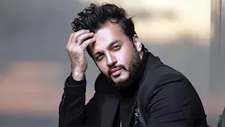 نجم ستار ميكر.. المطرب إيساف يغني "يا ليل ابعت سلامي" في أحدث ظهور