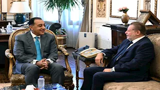 مدبولي ومحافظ البنك المركزي يبحثان تعزيز الاستقرار المالي والنقدي