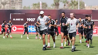 إصابتان بينهما بن شرقي وعودة طاهر.. ماذا حدث في مران الأهلي قبل القمة؟