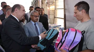 محافظ بني سويف يتفقد "أهلاً مدارس" ويوجه بإقامة معارض دائمة للسلع الأساسية - صور