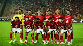 بالفيديو.. جماهير الأهلي تحتفل باللاعبين وياسر إبراهيم بعد الفوز على سموحة