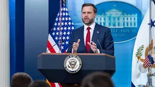 من حرب إيران إلى استقالة وزير الجيش وانتخابات 2028.. نائب ترامب يتحدث عن أبرز الملفات الأمريكية