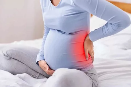 حصوات المرارة في الحمل.. متى تصبح خطرًا على الأم والجنين؟