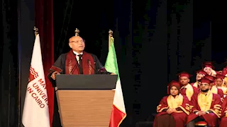 محافظ القاهرة لخريجي جامعة مايو: حوّلوا العلم إلى إنجاز يخدم المجتمع - صور